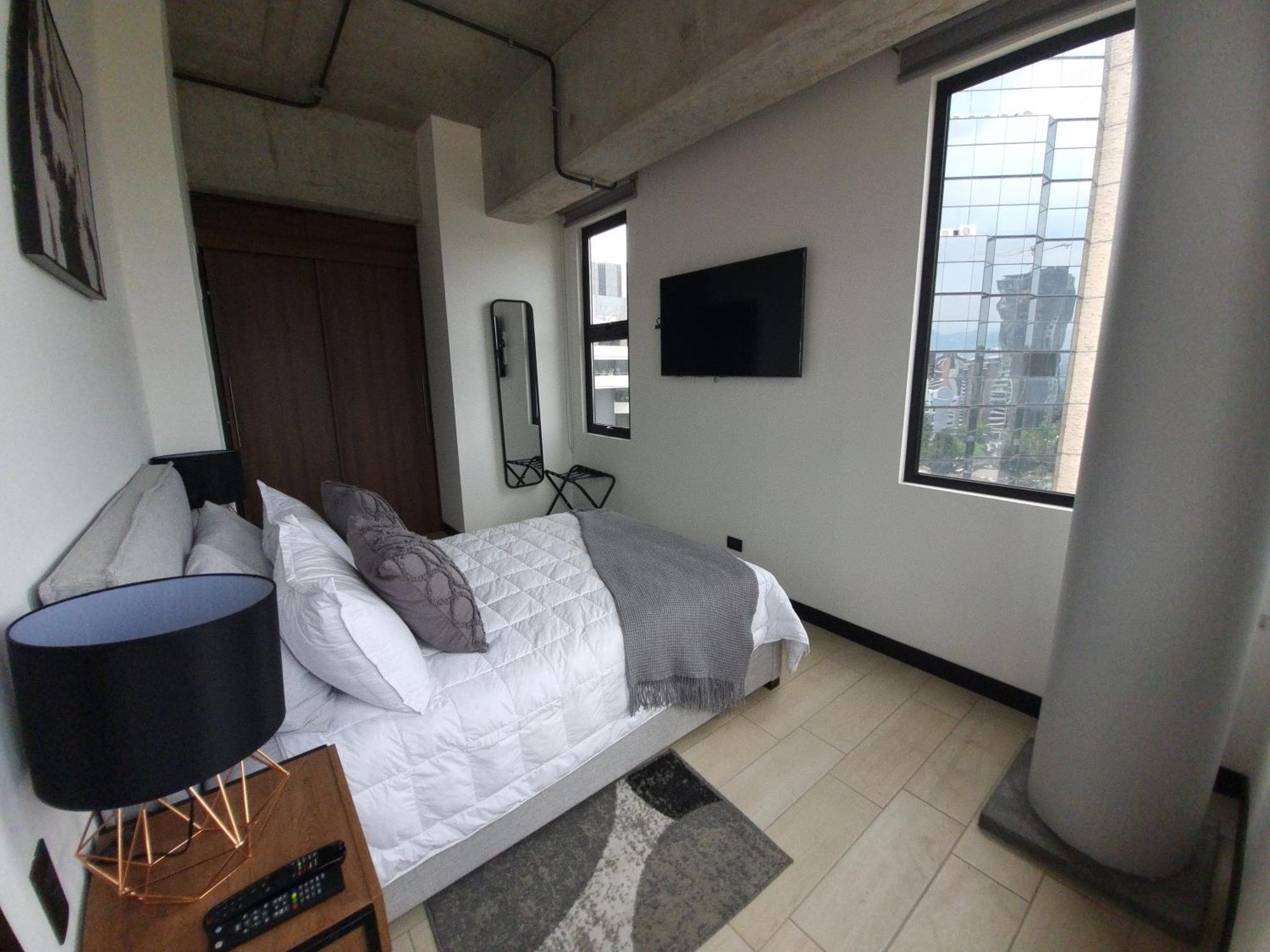 Apartamento 2 Habitaciones, Edificio Eon, Zona 10, Turin Guatemala-Stadt Exterior foto